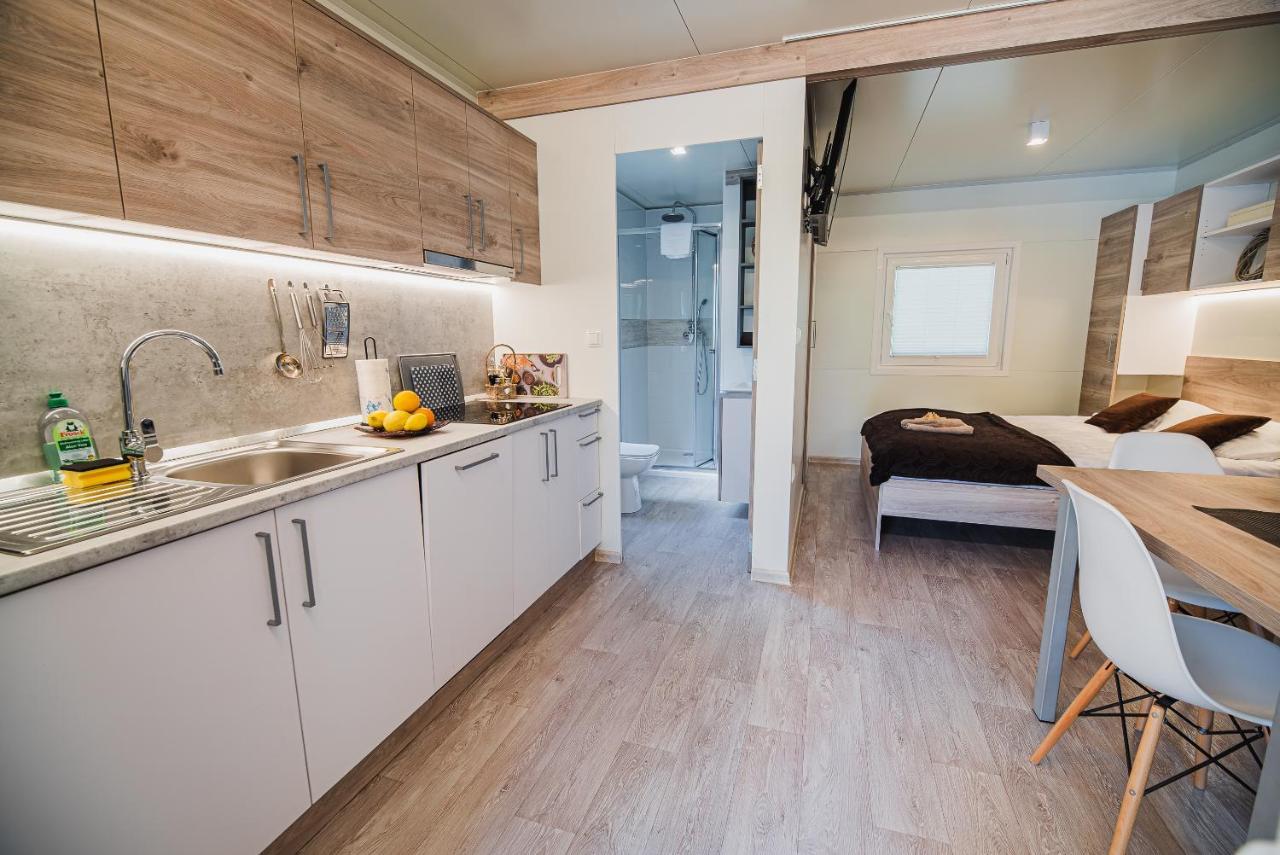 Premium Mobile Tree House With Thermal Riviera Tickets Catez ob Savi Kültér fotó