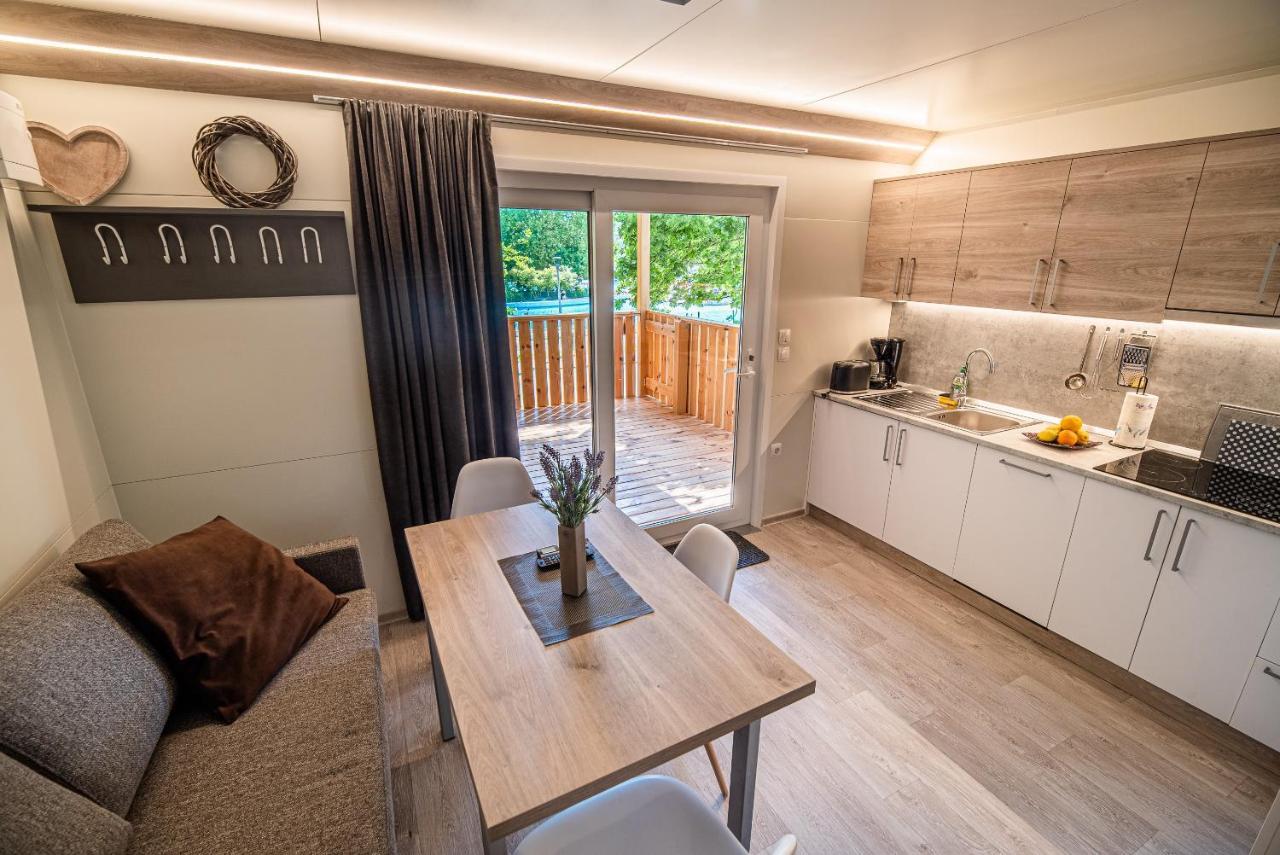 Premium Mobile Tree House With Thermal Riviera Tickets Catez ob Savi Kültér fotó